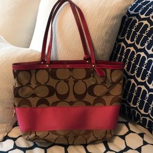 Authentic Signature Coach Handbag